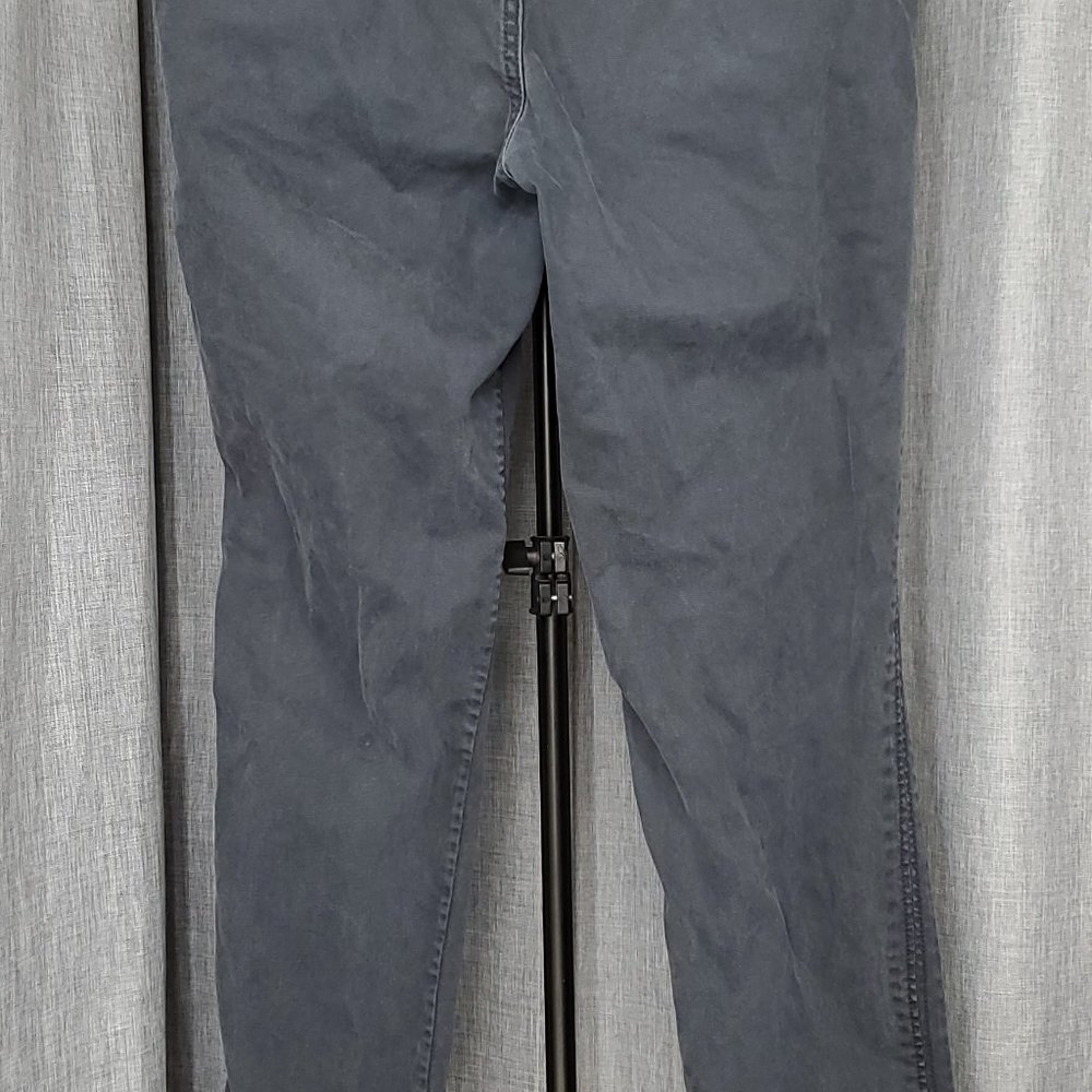 H&M Slim Fit Men's Chino Pants Size 30 Cotton Blend - Picture 2 of 3